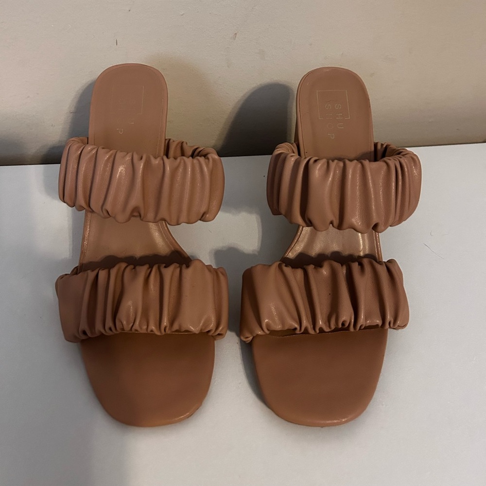 Women’s nude heel